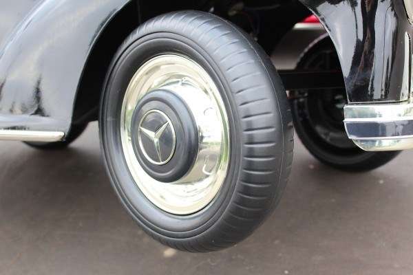 Электромобиль BARTY Mercedes-Benz 300S