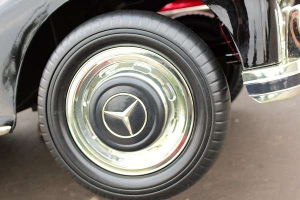 Электромобиль BARTY Mercedes-Benz 300S