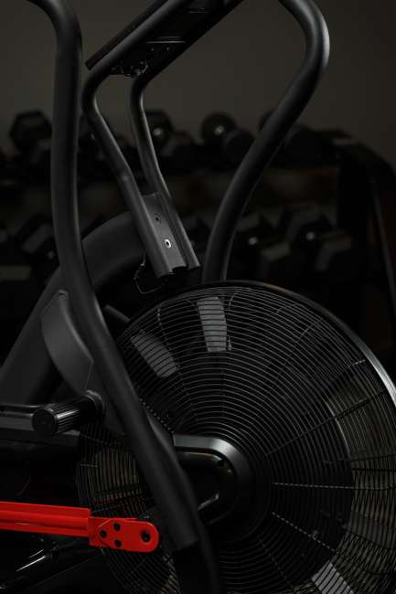 Полупрофессиональный аэробайк UltraGym UG-AB006